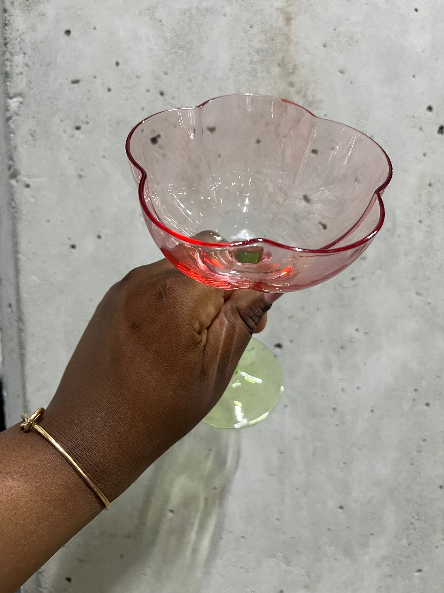 Two-Tone Flower Shaped Top Glass Champagne Coupe Set – 2 Piece (Pink & Lime)