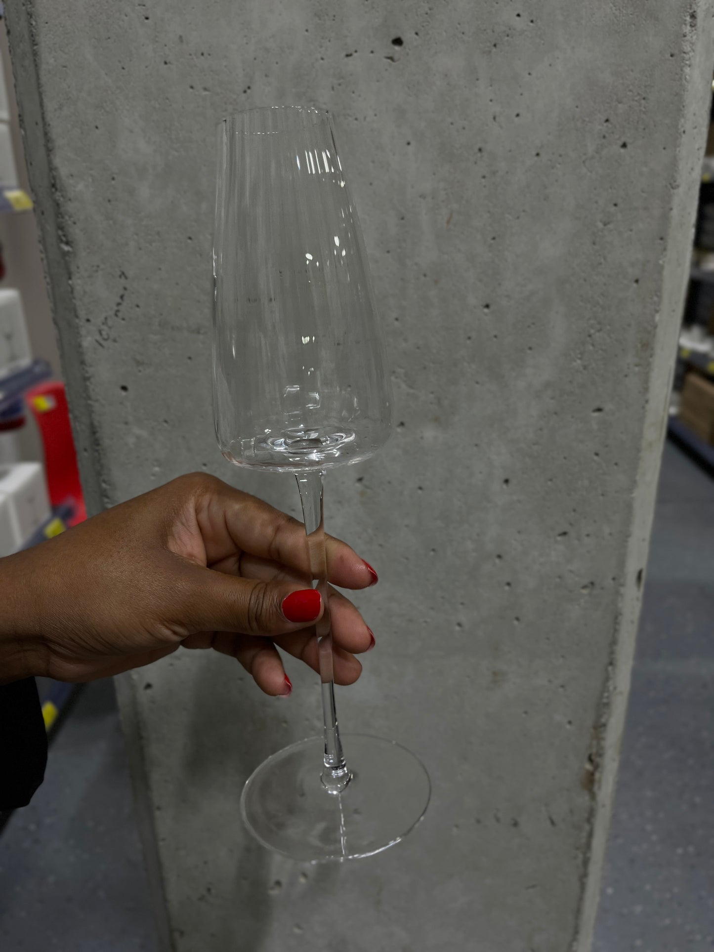 Modern Linear Ribbed Champagne Flutes – Set of 2